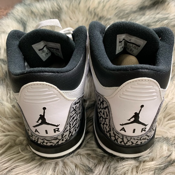 Shoes - Picture 2 of 3